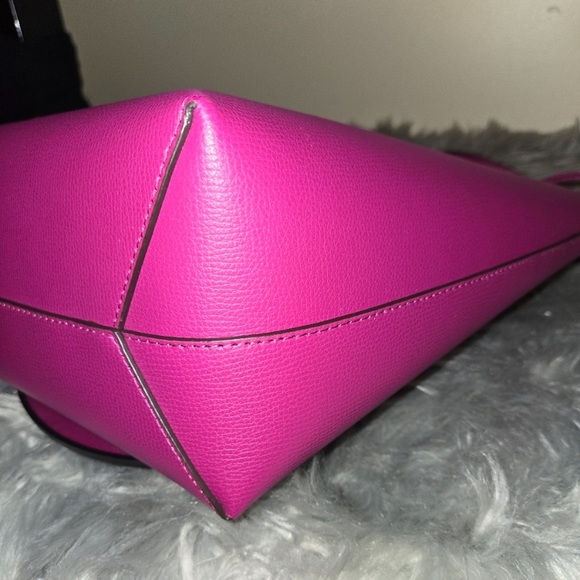 🔥NWOT Kate Spade ♠️ Molly Metallic Tote & Pouch - Picture 10 of 12